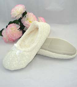 Dream Knit Cable Slippers