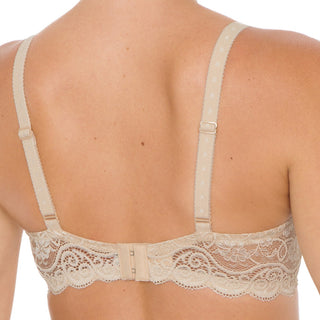 Triumph Amourette Minimiser 300 Seamless Lace Bra