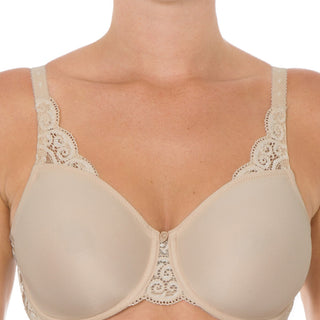 Triumph Amourette Minimiser 300 Seamless Lace Bra